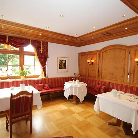 Hotel-restaurant Hirsch Hotel 3*