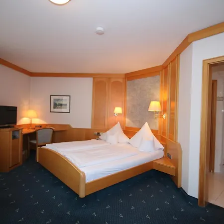 Hotel-Restaurant Hirsch Hotel 3*