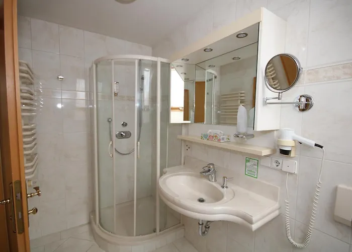 فندق فندق-مطعم هيرش 3*